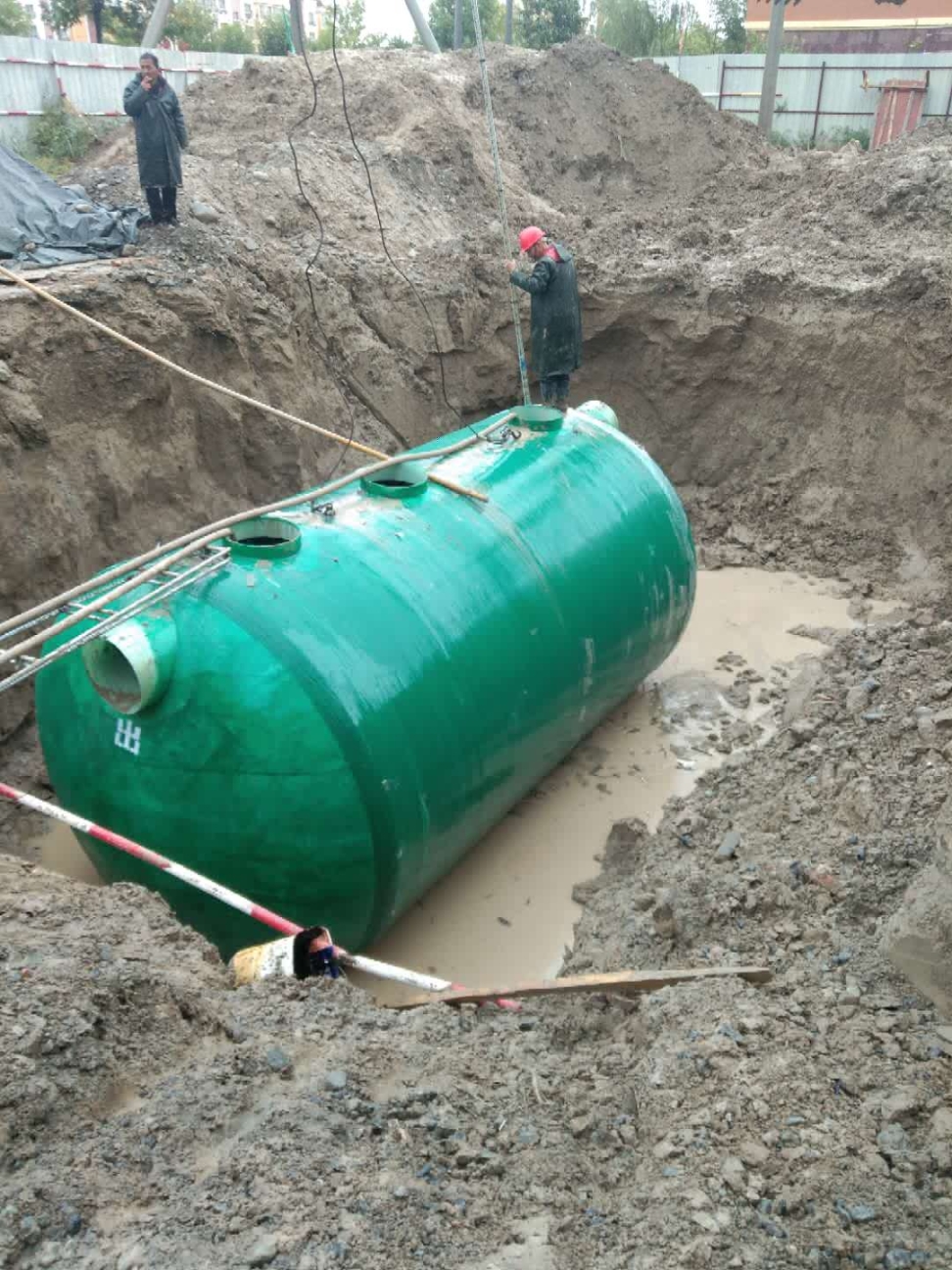 玻璃钢化粪池新疆五家渠生物玻璃钢化粪池消防水箱维修价格