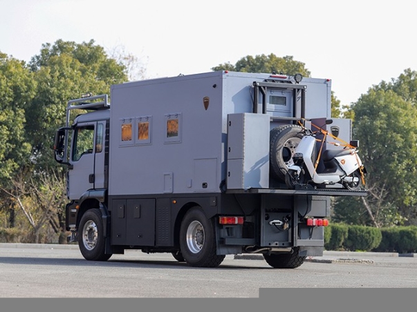 重汽汕德卡汕德卡越野房车,新款重汽汕德卡越野自动挡房车尺寸